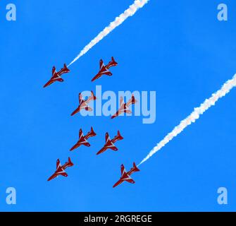 ROYAL AIR FORCE: SQUADRA DI VISUALIZZAZIONE ACROBATICA LE FRECCE ROSSE Foto Stock