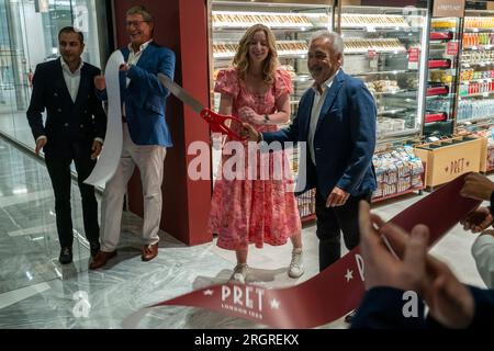 Inaugurazione di una filiale della catena fast casual Prêt A Manger a Hudson Yards a New York giovedì 10 agosto 2023. La JAB Holdings, con sede in Lussemburgo, possiede Prêt A Manger nella sua scuderia di marchi alimentari tra cui Krispy Kreme, Panera Bread e Keurig. (© Richard B. Levine) Foto Stock