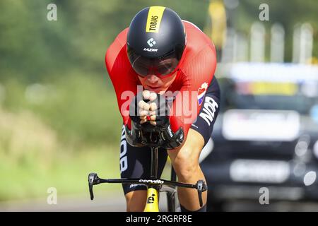 Glasgow, Regno Unito. 11 agosto 2023. Il norvegese Tobias Foss di Jumbo-Visma raffigurato in azione durante la gara d'élite maschile a cronometro ai Campionati del mondo di ciclismo UCI, a Glasgow, in Scozia, venerdì 11 agosto 2023. L'UCI organizza i mondi con tutte le discipline ciclistiche, ciclismo su strada, ciclismo al chiuso, mountain bike, corse BMX, para-ciclismo su strada e para-ciclismo al coperto, a Glasgow dal 03 al 13 agosto. BELGA PHOTO DAVID PINTENS Credit: Belga News Agency/Alamy Live News Foto Stock