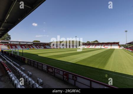 Vista generale dello stadio Lamex vuoto. Sede dello Stevenage Football Club. Foto Stock