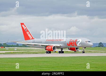 Jet2 Boeing 757 a Manchester Foto Stock