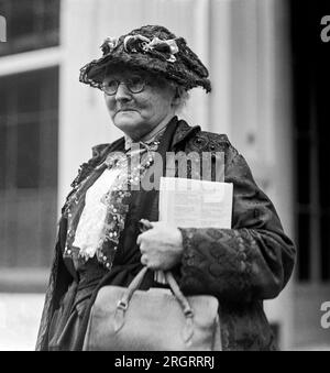 Washington, D.C.: 26 settembre 1924 Un ritratto dell'organizzatrice del lavoro e della comunità Mary Harris "Mother" Jones quando incontrò il presidente Coolidge alla Casa Bianca. Foto Stock