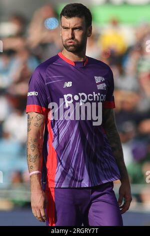 Clean Slate Headingley Stadium, Leeds, West Yorkshire, Regno Unito. 11 agosto 2023. Northern Superchargers contro Oval InvincibleÕs durante la Hundred Double Header al Clean Slate Headingley Stadium. Reece Topley di Northern Superchargers Credit: Touchlinepics/Alamy Live News Foto Stock