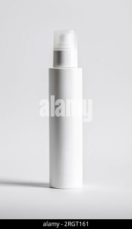 Mockup per bottiglie spray cosmetiche. Foto Stock