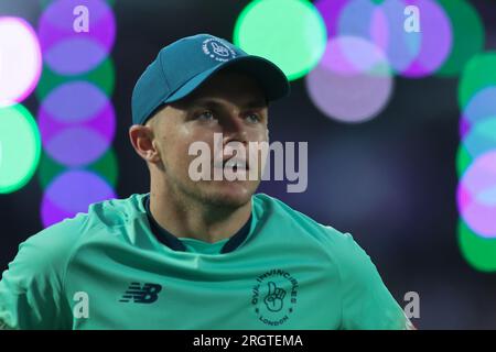 Clean Slate Headingley Stadium, Leeds, West Yorkshire, Regno Unito. 11 agosto 2023. Northern Superchargers contro Oval InvincibleÕs durante la Hundred Double Header al Clean Slate Headingley Stadium. Samuel Curran di Oval InvincibleÕs Credit: Touchlinepics/Alamy Live News Foto Stock