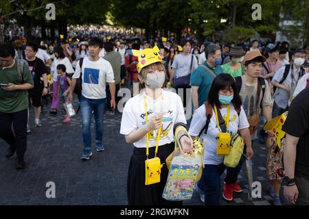 Yokohama, Giappone. 11 agosto 2023. Donna decorata in merchandise Pikachu durante i Campionati Mondiali Pokemon 2023 a Minatomirai, Yokohama. Credito: SOPA Images Limited/Alamy Live News Foto Stock