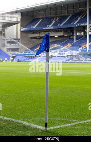 Liverpool sabato 12 agosto 2023. Everton F.C bandiera d'angolo durante la partita di Premier League tra Everton e Fulham al Goodison Park, Liverpool, sabato 12 agosto 2023. (Foto: Mike Morese | mi News) crediti: MI News & Sport /Alamy Live News Foto Stock