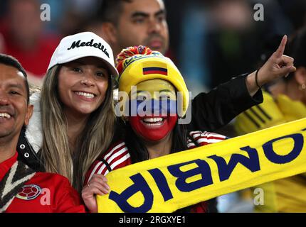 Sydney, Australia. 12 agosto 2023. I tifosi colombiani fanno il tifo prima della partita dei quarti di finale tra Inghilterra e Colombia alla Coppa del mondo femminile 2023 a Sydney, Australia, 12 agosto 2023. Crediti: Ding Xu/Xinhua/Alamy Live News Foto Stock