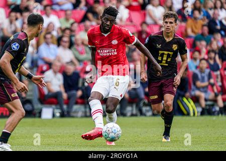 Eindhoven, Paesi Bassi. 12 agosto 2023. EINDHOVEN, PAESI BASSI - 12 AGOSTO: Ibrahim Sangare del PSV durante il match olandese Eredivisie tra PSV e FC Utrecht al Philips Stadion il 12 agosto 2023 a Eindhoven, Paesi Bassi. (Foto di Jeroen Meuwsen/Orange Pictures) credito: Orange Pics BV/Alamy Live News Foto Stock