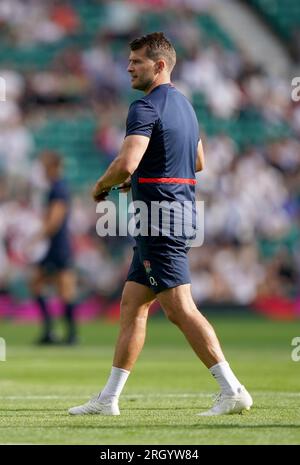 Il capo assistente allenatore dell'Inghilterra Richard Wigglesworth durante il riscaldamento prima della partita delle Summer Nations Series al Twickenham Stadium di Londra. Data foto: Sabato 12 agosto 2023. Foto Stock