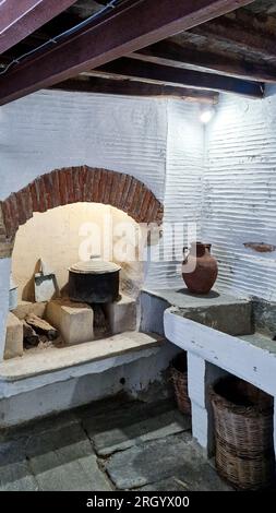 Casa dello scultore Yannoulis Chalepas, Pyrgos, isola di Tinos, Grecia, Europa meridionale Foto Stock