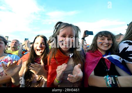 Praga, Repubblica Ceca. 12 agosto 2023. Il festival LGBT Prague Pride culminò con un concerto nella pianura di Letna a Praga, Repubblica Ceca, il 12 agosto 2023. Crediti: Katerina Sulova/CTK Photo/Alamy Live News Foto Stock