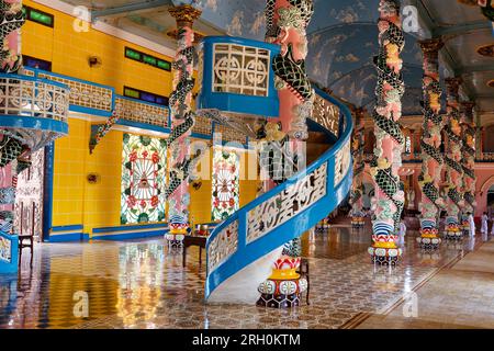 Tay Ninh, Vietnam. 21 agosto 2014. Tempio di Cao dai, sede sacra del Caodaismo a Tay Ninh in Vietnam. Foto Stock