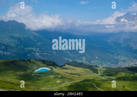 Eiger Walk da Eigergletscher a Kleine Schidegg, Jungfrau Grindelwald Svizzera Foto Stock