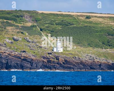 Tater-du Lighthouse, nuovo faro di Cornwalls, Nr Penzance, Cornwall, Inghilterra, REGNO UNITO, REGNO UNITO. Foto Stock