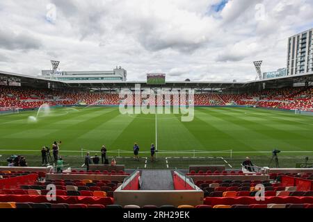 Londra, Regno Unito. 13 agosto 2023. Una visione generale del Brentford Community Stadium durante la partita di Premier League Brentford vs Tottenham Hotspur al Brentford Community Stadium, Londra, Regno Unito, 13 agosto 2023 (foto di Mark Cosgrove/News Images) credito: News Images Ltd/Alamy Live News Foto Stock