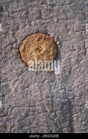 Piccoli depositi noti come calcestruzzo a palla di cannone nel Theodore Roosevelt National Park fuori Medora, North Dakota Foto Stock
