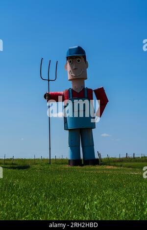 La più grande scultura della famiglia di Tin al mondo sulla Enchanted Highway del North Dakota Foto Stock