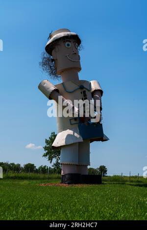 La più grande scultura della famiglia di Tin al mondo sulla Enchanted Highway del North Dakota Foto Stock