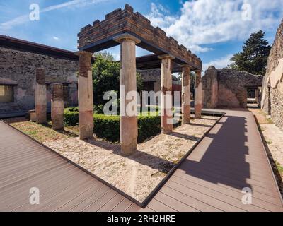 Sito archeologico di Pompei, Campania, Italia. Il peristilio a Villa di Diomede, la Villa di Diomede. Pompei, Ercolano e Torre Annunziata A. Foto Stock