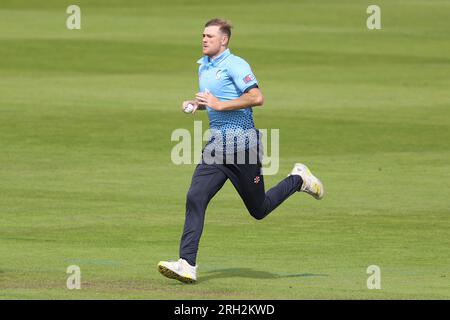 Chester le Street domenica 13 agosto 2023. Tom Taylor del Northamptonshire in azione di bowling durante la partita della Metro Bank One Day Cup tra Durham e Northamptonshire al Seat Unique Riverside, Chester le Street domenica 13 agosto 2023. (Foto: Robert Smith | mi News) crediti: MI News & Sport /Alamy Live News Foto Stock