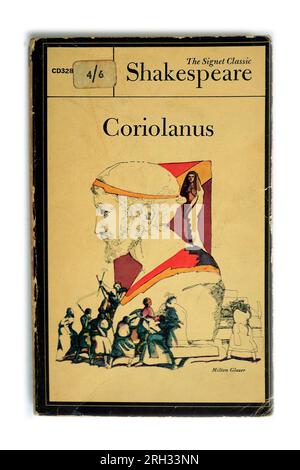 Coriolanus di William Shakespeare. Libro, configurazione di Studio. Agosto 2023 Foto Stock