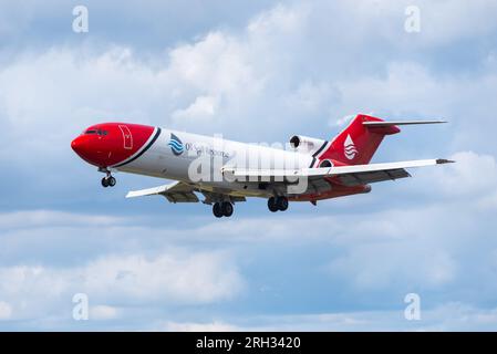 Il Boeing 727 G-OSRB atterra all'aeroporto di Londra Southend il 13 agosto dopo essere stato di stanza a Gibuti per coprire il trasferimento di petrolio dalla petroliera più sicura FSO Foto Stock