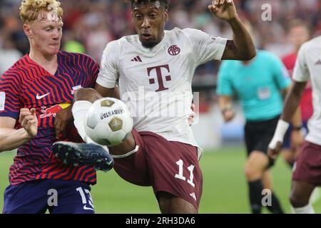 MONACO, Germania. , . 13 Nicolas Seiwald del RB Leipzig vs 11, Kingsley Coman del FC BAYERN durante la partita di Supercup Football tra FC Bayern Muenchen e RB LEIPZIG all'Allianz Arena di Monaco il 12. AUGUSTR 2023, Germania. DFL, Fussball, 0:3 (foto e copyright @ ATP Images/Arthur THILL (THILL Arthur/ATP/SPP) credito: SPP Sport Press Photo. /Alamy Live News Foto Stock