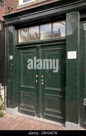 Porta d'ingresso della casa di Anna Frank a Prinsengracht 263, Amsterdam, Paesi Bassi Foto Stock