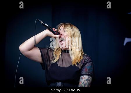 Impiegato per servire esibirsi dal vivo al Bloodstock Open Air Festival, agosto 2023. Foto John Lambeth/Alamy Foto Stock