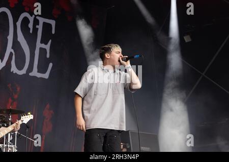 Il gruppo hardcore punk Knocked Loose con sede in Kentucky si esibisce al Bloodsotck Open Air Festival, agosto 2023. Foto: John Lambeth/Alamy Foto Stock