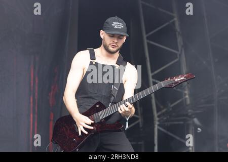 Il gruppo hardcore punk Knocked Loose con sede in Kentucky si esibisce al Bloodsotck Open Air Festival, agosto 2023. Foto: John Lambeth/Alamy Foto Stock