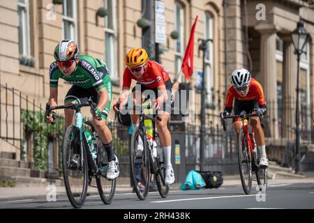 Glasgow, Scozia, Regno Unito. 13 agosto 2023. Campionati del mondo UCI - Lotte Kopecky del Belgio vince la gara su strada Elite femminile da Loch Lomond a Glasgow terminando con 6 giri del circuito del centro città. Credit R.Gass/Alamy Live News Foto Stock