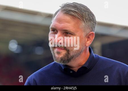 EINDHOVEN, PAESI BASSI - 12 AGOSTO: Allenatore Michael Silberbauer (FC Utrecht) durante l'Eredivisie match tra PSV Eindhoven e FC Utrecht a Philips Foto Stock