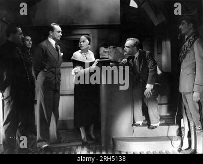 CONRAD VEIDT ESTHER RALSTON e FRANK VOSPER in ROME EXPRESS 1932 regista WALTER FORDE sceneggiatore Clifford Grey scenario Sidney Gilliat costume design Gordon Conway produttore Michael Balcon Gaumont British Picture Corporation Foto Stock