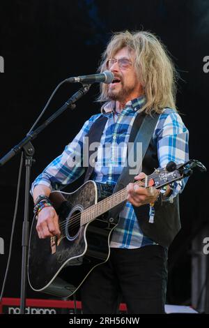 John Ford degli Strawbs si esibisce al loro concerto di addio. Fairports Cropredy Convention. 11 agosto 2023 Foto Stock