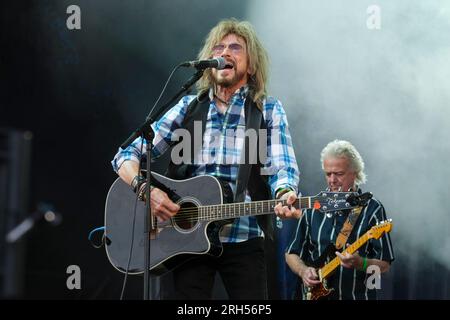 John Ford degli Strawbs si esibisce al loro concerto di addio. Fairports Cropredy Convention. 11 agosto 2023 Foto Stock