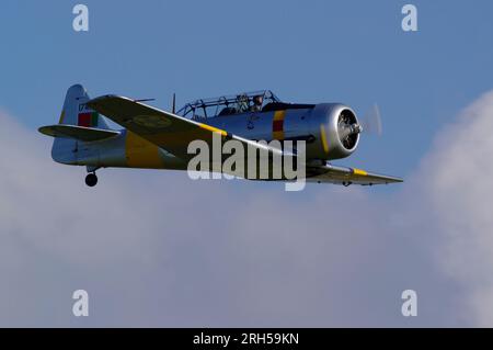 North American, Harvard, G-BGPB, 1747, Duxford. Foto Stock