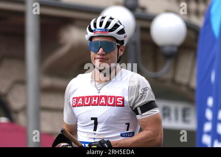 Wiesbaden, Germania. 13 agosto 2023. Wiesbaden, Germania, 13 agosto 2023: Niklas Hartweg ( Svizzera ) durante il City-Biathlon al Kurpark di Wiesbaden, GERMANIA. (Julia Kneissl/SPP) credito: SPP Sport Press Photo. /Alamy Live News Foto Stock