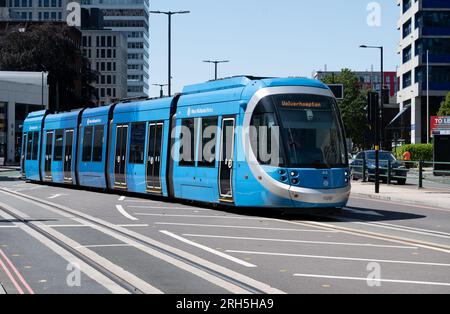 West Midlands Metro tram a Five Ways, Birmingham, Regno Unito Foto Stock