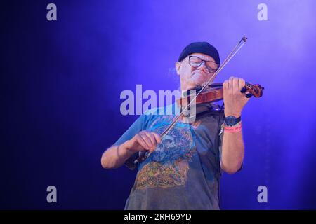 Ric Sanders si esibisce al Fairports Cropredy Convention. 10 agosto 2023 Foto Stock