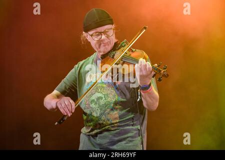 Ric Sanders si esibisce al Fairports Cropredy Convention. 10 agosto 2023 Foto Stock