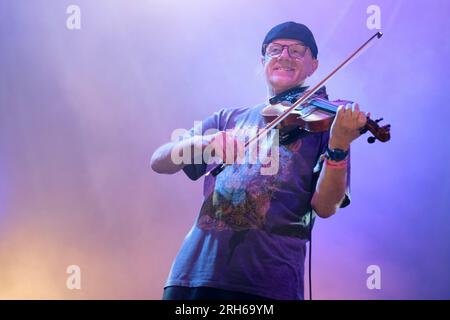 Ric Sanders si esibisce al Fairports Cropredy Convention. 10 agosto 2023 Foto Stock