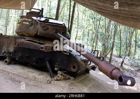 Cu chi, Vietnam. 21 agosto 2014. I tunnel di Cu chi sono un'immensa rete di tunnel sotterranei utilizzati dai soldati Viet Cong durante la guerra del Vietnam. Foto Stock