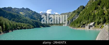 Lago di Cheggio ricavato dalla diga, Verbano-Cusio-Ossola, Italia, Piemonte Alpe dei cavalli (diga di Cheggio) Foto Stock