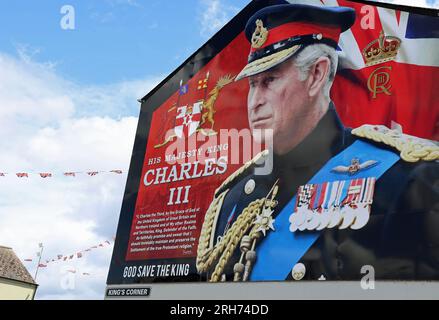 Il murale dell'incoronazione di King Charles sulla Shankill Road a Belfast Foto Stock