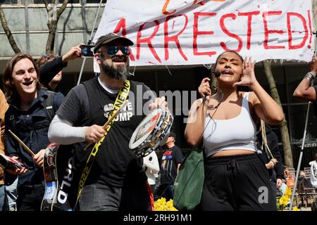 Dimostrazione anti-Trump a New York 4/4/23 #2 Foto Stock