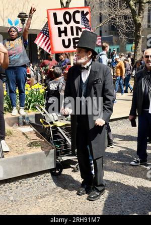 Dimostrazione anti-Trump a New York 4/4/23 #2 Foto Stock