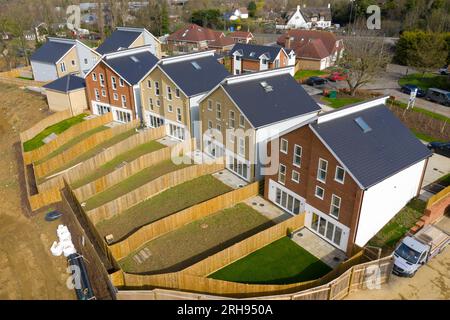 Ripresa aerea con drone di Castle View Housing, Maidstone, Kent, cantiere in costruzione Foto Stock