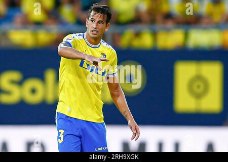 Cadice, Spagna. 14 agosto 2023. Luis Hernandez di Cadice durante la partita di la Liga tra Cadiz CF e Deportivo Alaves giocata al Nuevo Mirandilla Stadium il 14 agosto a Cadice, in Spagna. (Foto di Antonio Pozo/PRESSINPHOTO) crediti: PRESSINPHOTO SPORTS AGENCY/Alamy Live News Foto Stock